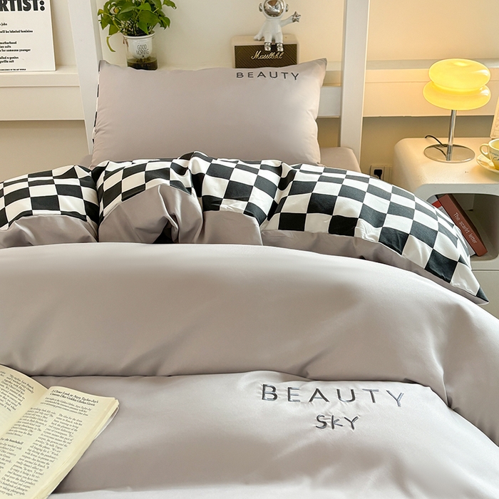 91家纺网 家纺一手货源 找家纺 麦空家居 2025新款 学生季 抗菌水洗棉刺绣学生三件套 - 布丁系列 高山灰