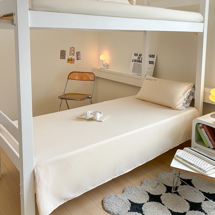 91家纺网 家纺一手货源 找家纺 麦空家居 2025新款 学生季 抗菌水洗棉刺绣学生三件套 - 布丁系列 奶昔白