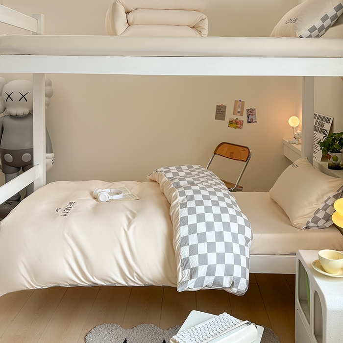 91家纺网 家纺一手货源 找家纺 麦空家居 2025新款 学生季 抗菌水洗棉刺绣学生三件套 - 布丁系列 奶昔白