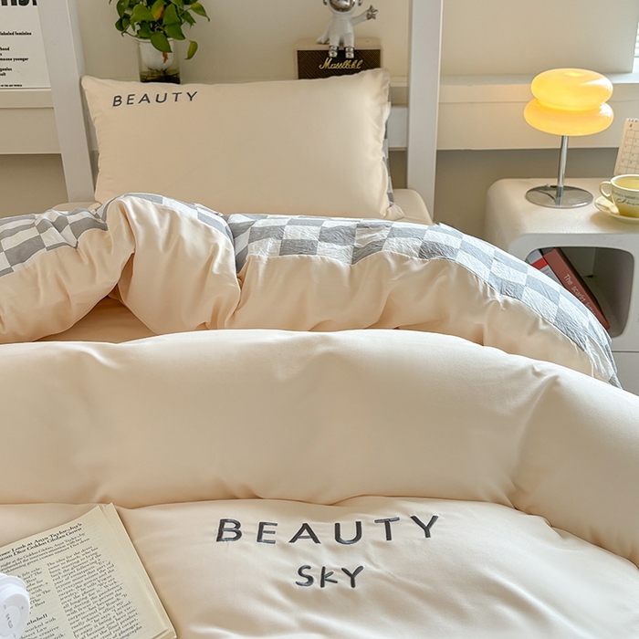 91家纺网 家纺一手货源 找家纺 麦空家居 2025新款 学生季 抗菌水洗棉刺绣学生三件套 - 布丁系列 奶昔白