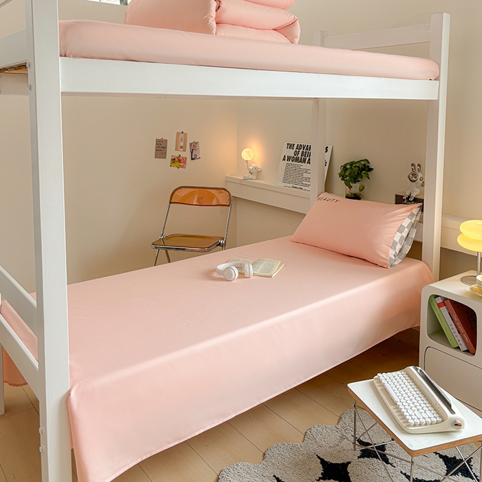 91家纺网 家纺一手货源 找家纺 麦空家居 2025新款 学生季 抗菌水洗棉刺绣学生三件套 - 布丁系列 奶油粉