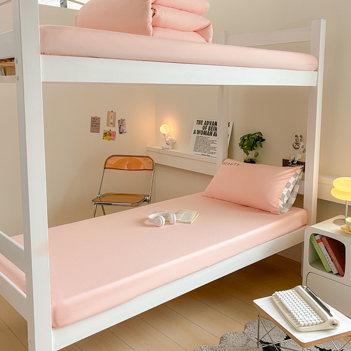 91家纺网 家纺一手货源 找家纺 麦空家居 2025新款 学生季 抗菌水洗棉刺绣学生三件套 - 布丁系列 奶油粉