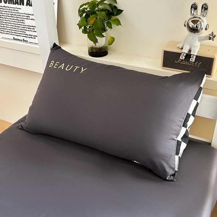 91家纺网 家纺一手货源 找家纺 麦空家居 2025新款 学生季 抗菌水洗棉刺绣学生三件套 - 布丁系列 绅士灰