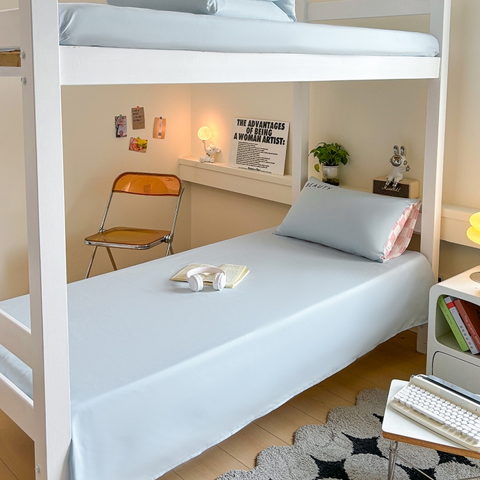 91家纺网 家纺一手货源 找家纺 麦空家居 2025新款 学生季 抗菌水洗棉刺绣学生三件套 - 布丁系列 天空兰