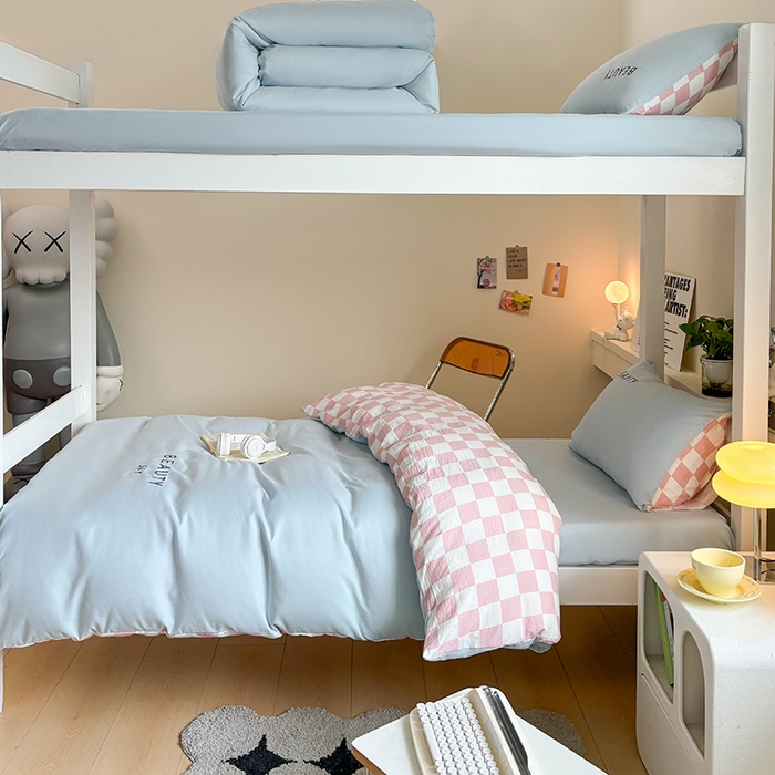 91家纺网 家纺一手货源 找家纺 麦空家居 2025新款 学生季 抗菌水洗棉刺绣学生三件套 - 布丁系列 天空兰