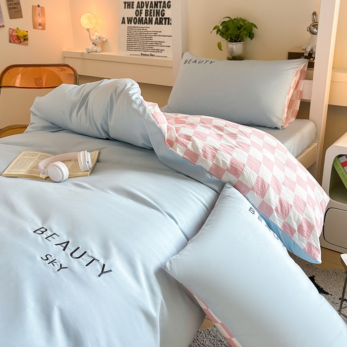 91家纺网 家纺一手货源 找家纺 麦空家居 2025新款 学生季 抗菌水洗棉刺绣学生三件套 - 布丁系列 天空兰