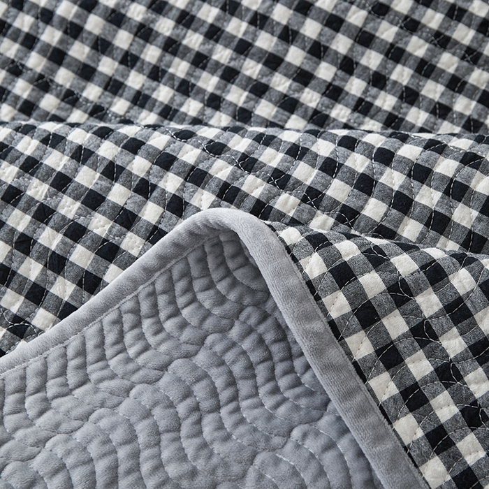 91家纺网 家纺一手货源 找家纺 沐纯家居 2025新款色织水洗棉棉绒（大豆纤维填充）床盖三件套 豆丁-黑白格