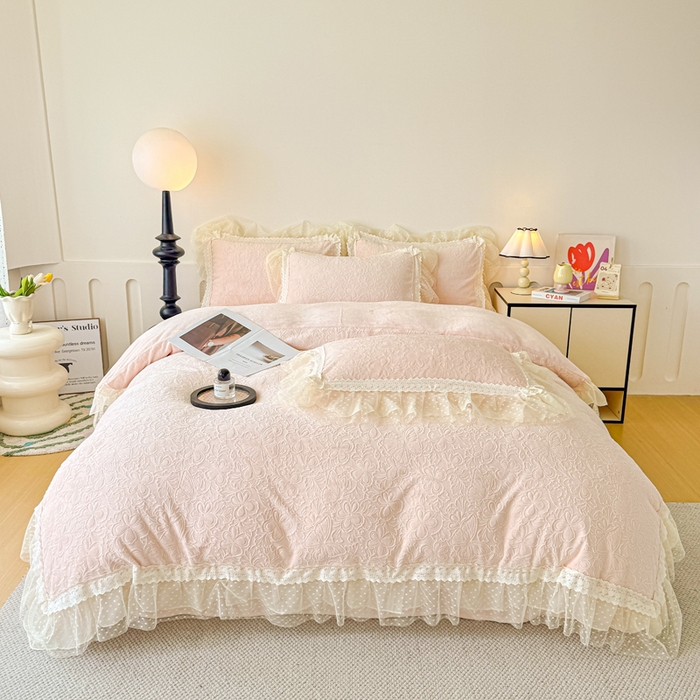 91家纺网 家纺一手货源 找家纺 锦格家纺 2025新款A类高克重雕花牛奶绒花边四件套 梦幻-玉粉