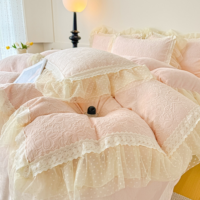 91家纺网 家纺一手货源 找家纺 锦格家纺 2025新款A类高克重雕花牛奶绒花边四件套 梦幻-玉粉