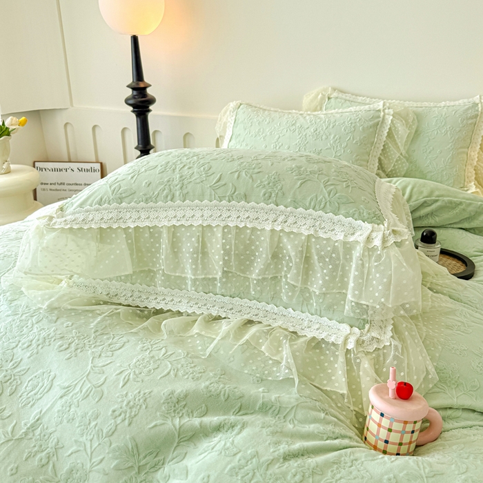 91家纺网 家纺一手货源 找家纺 锦格家纺 2025新款A类高克重雕花牛奶绒花边四件套 初薇-绿