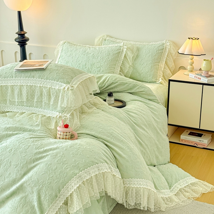 91家纺网 家纺一手货源 找家纺 锦格家纺 2025新款A类高克重雕花牛奶绒花边四件套 初薇-绿