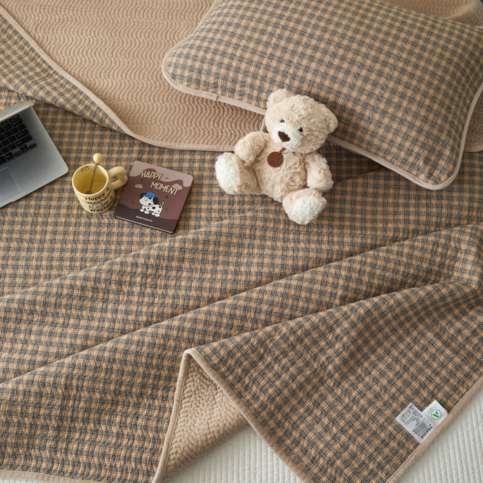 91家纺网 家纺一手货源 找家纺 沐纯家居 2025新款色织水洗棉棉绒（大豆纤维填充）床盖三件套 豆丁-卡其