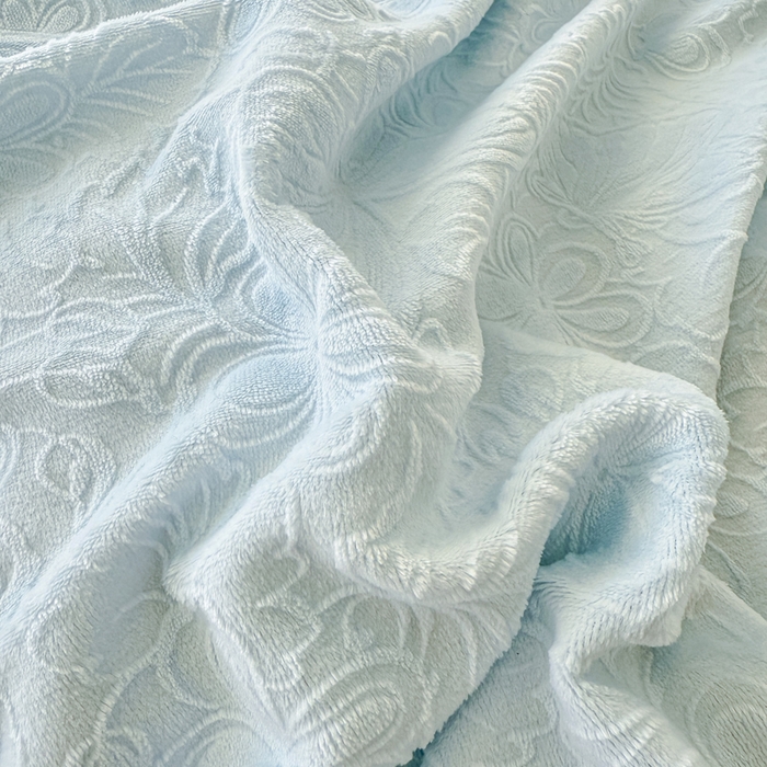 91家纺网 家纺一手货源 找家纺 锦格家纺 2025新款A类高克重雕花牛奶绒花边四件套 幻梦-天蓝