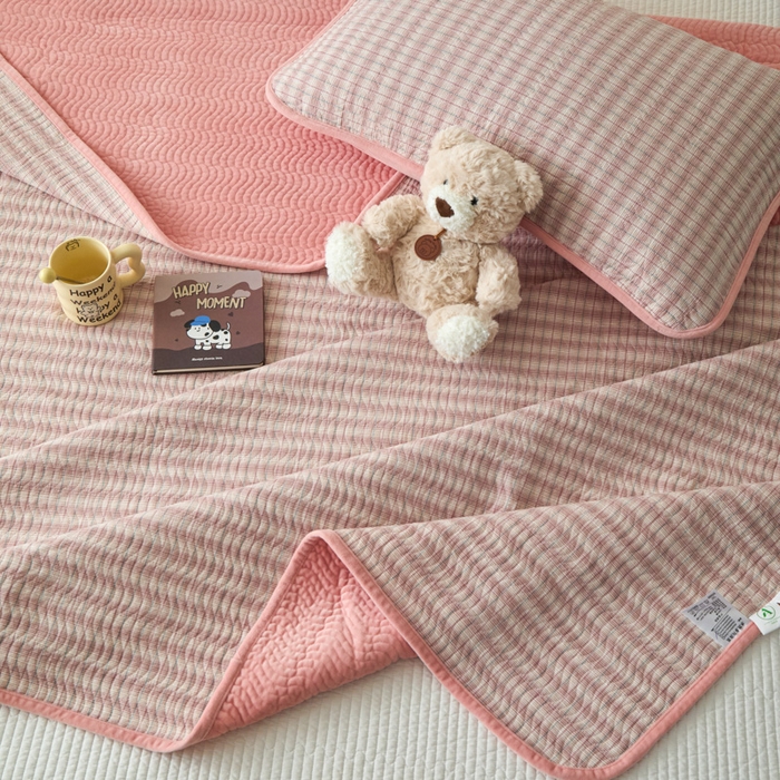 91家纺网 家纺一手货源 找家纺 沐纯家居 2025新款色织水洗棉棉绒（大豆纤维填充）床盖三件套 柠檬-粉