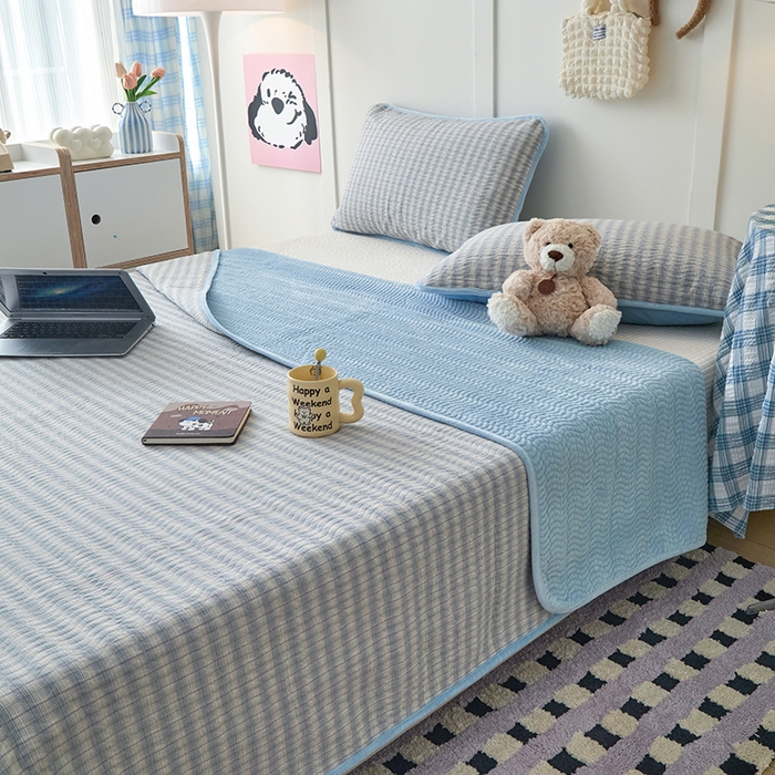 91家纺网 家纺一手货源 找家纺 沐纯家居 2025新款色织水洗棉棉绒（大豆纤维填充）床盖三件套 柠檬-蓝