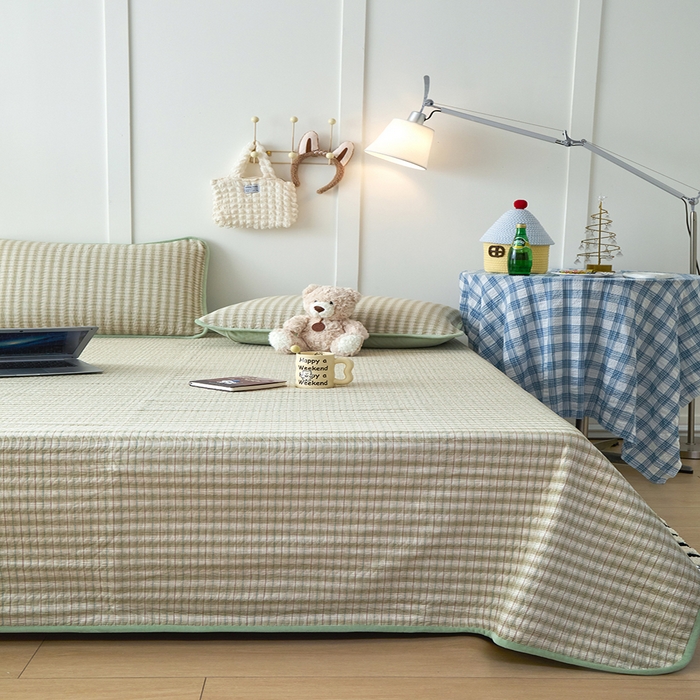 91家纺网 家纺一手货源 找家纺 沐纯家居 2025新款色织水洗棉棉绒（大豆纤维填充）床盖三件套 柠檬-绿