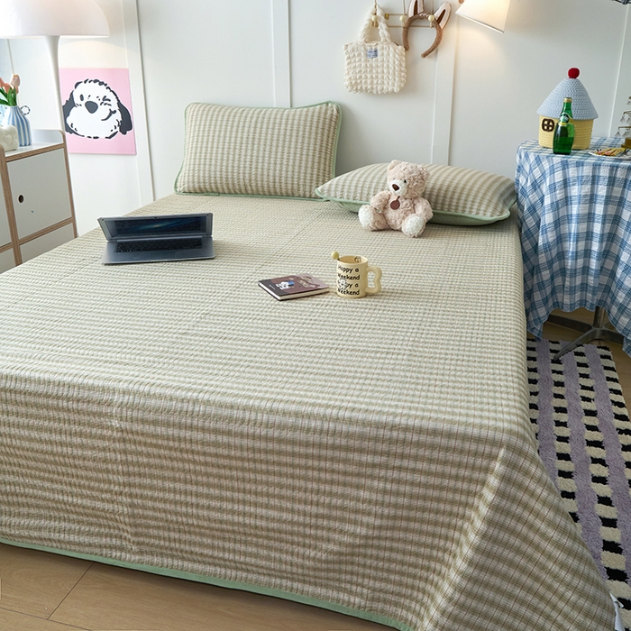 91家纺网 家纺一手货源 找家纺 沐纯家居 2025新款色织水洗棉棉绒（大豆纤维填充）床盖三件套 柠檬-绿