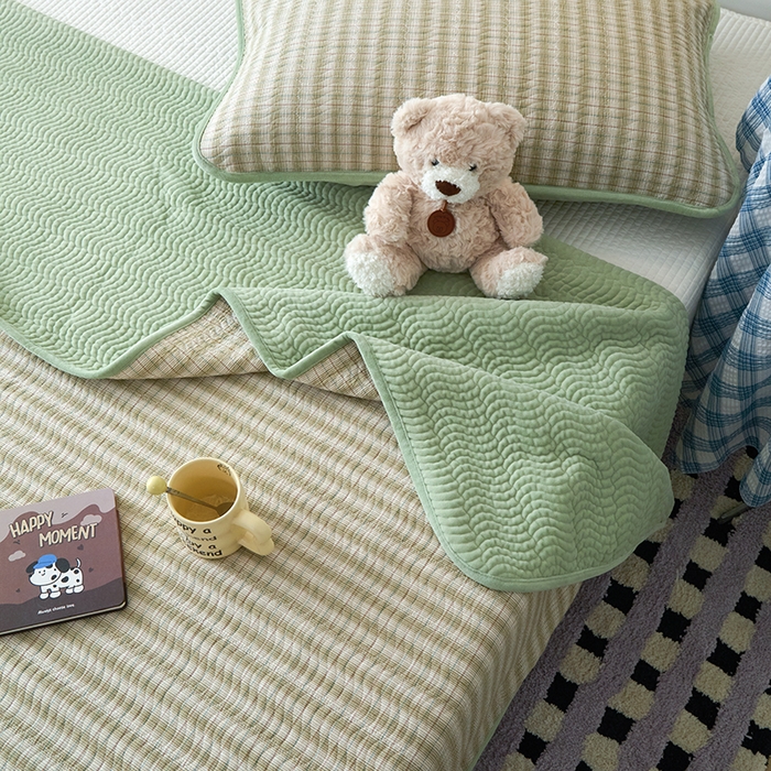 91家纺网 家纺一手货源 找家纺 沐纯家居 2025新款色织水洗棉棉绒（大豆纤维填充）床盖三件套 柠檬-绿