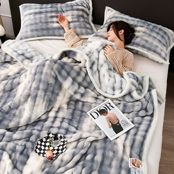 91家纺网 家纺一手货源 找家纺 （总）悦织湾家纺 2025新款仿兔毛绒托斯仿兔毛绒毛毯纯色印花牛奶绒休闲盖毯午睡小毯子