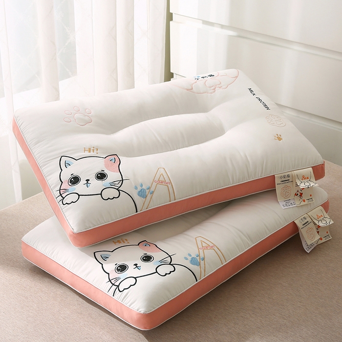 91家纺网 家纺一手货源 找家纺 （总）金牛枕芯 2025新款小奶猫萌系治愈款亲子枕头枕芯