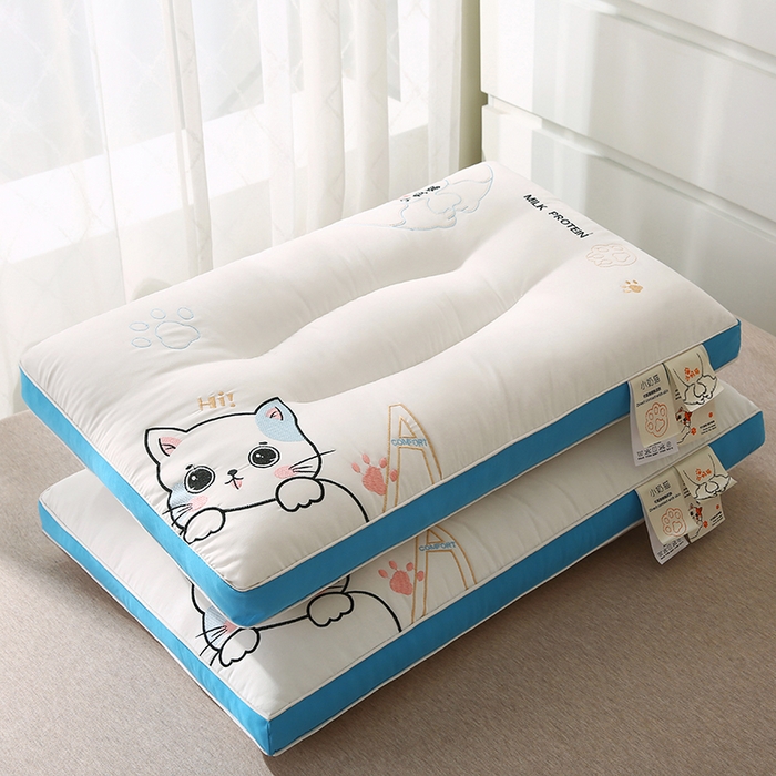 91家纺网 家纺一手货源 找家纺 金牛枕芯 2025新款小奶猫萌系治愈款亲子枕头枕芯 小奶猫-蓝