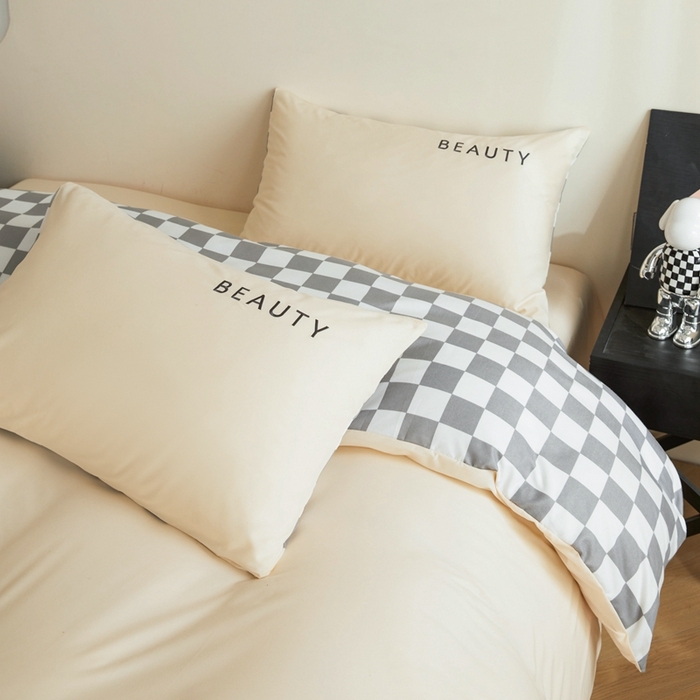 91家纺网 家纺一手货源 找家纺 麦空家居 2025新款水洗棉刺绣四件套-布丁（棋盘格） 奶昔白