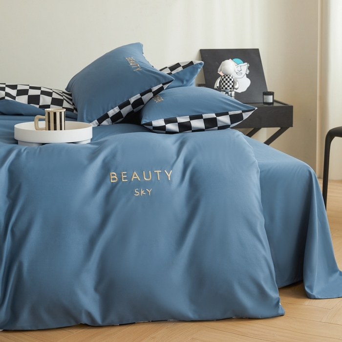 91家纺网 家纺一手货源 找家纺 麦空家居 2025新款水洗棉刺绣四件套-布丁（棋盘格） 宾利蓝