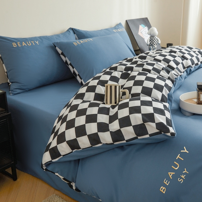 91家纺网 家纺一手货源 找家纺 麦空家居 2025新款水洗棉刺绣四件套-布丁（棋盘格） 宾利蓝