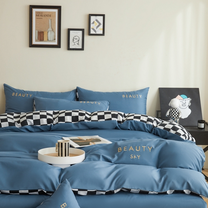 91家纺网 家纺一手货源 找家纺 麦空家居 2025新款水洗棉刺绣四件套-布丁（棋盘格） 宾利蓝
