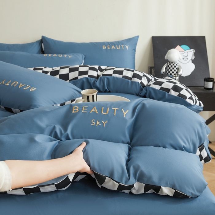 91家纺网 家纺一手货源 找家纺 麦空家居 2025新款水洗棉刺绣四件套-布丁（棋盘格） 宾利蓝