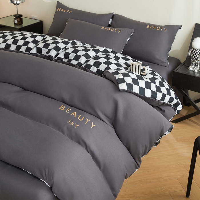 91家纺网 家纺一手货源 找家纺 麦空家居 2025新款水洗棉刺绣四件套-布丁（棋盘格） 绅士灰