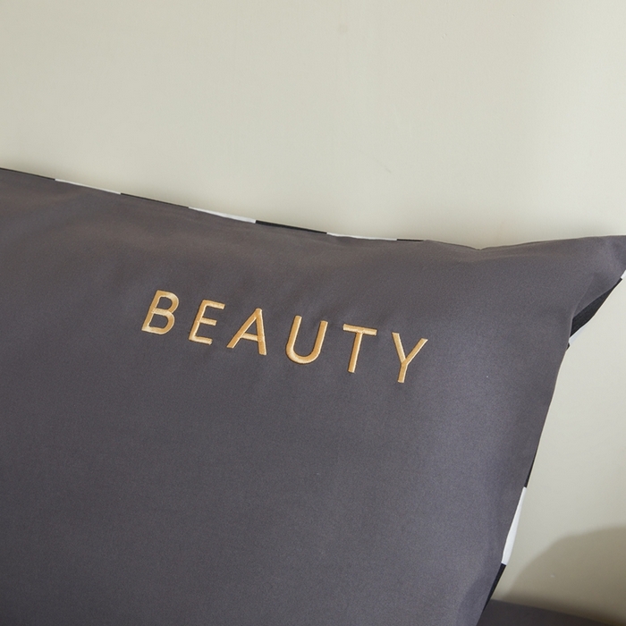 91家纺网 家纺一手货源 找家纺 麦空家居 2025新款水洗棉刺绣四件套-布丁（棋盘格） 绅士灰