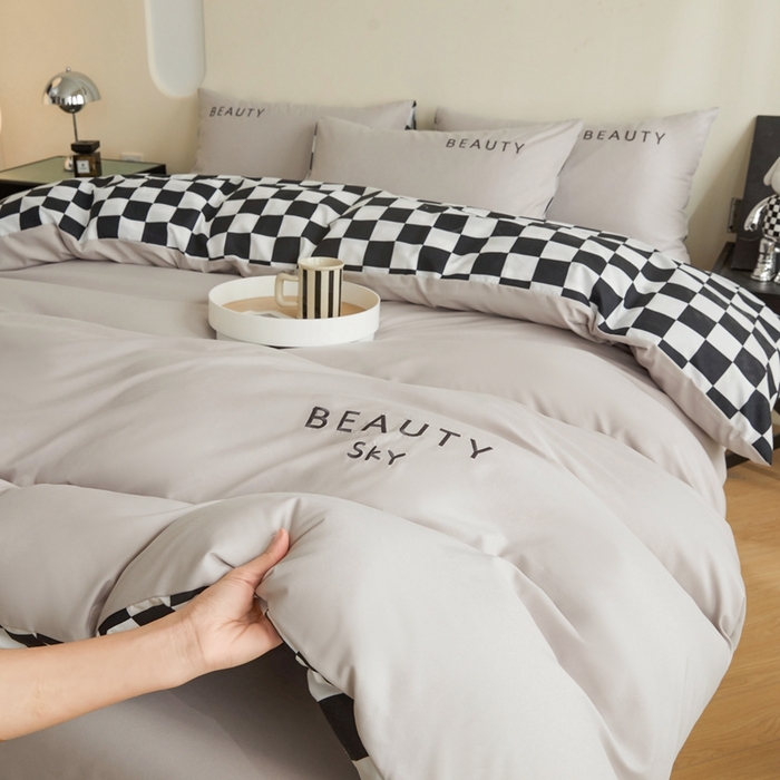 91家纺网 家纺一手货源 找家纺 麦空家居 2025新款水洗棉刺绣四件套-布丁（棋盘格） 高山灰