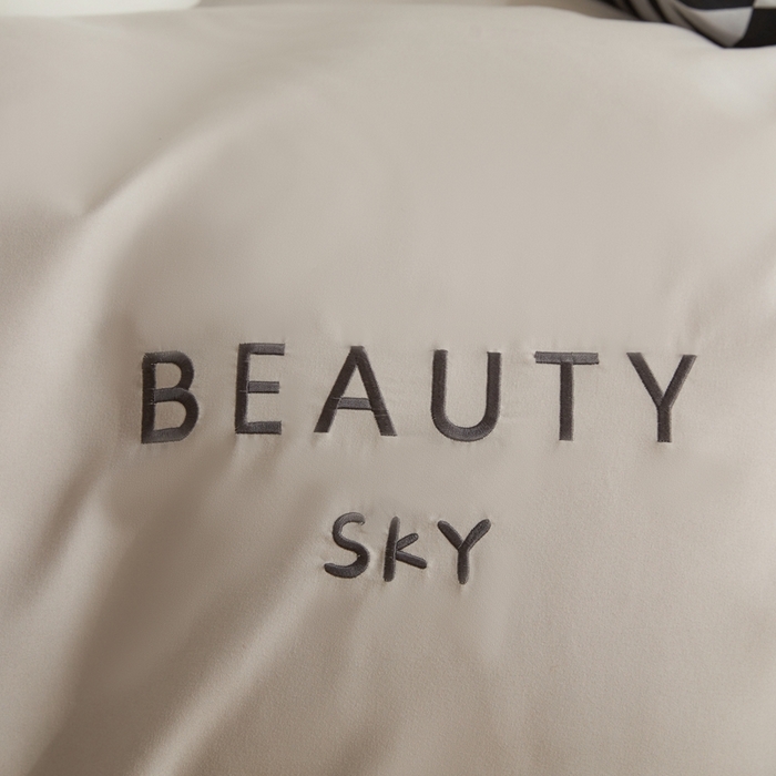 91家纺网 家纺一手货源 找家纺 麦空家居 2025新款水洗棉刺绣四件套-布丁（棋盘格） 高山灰