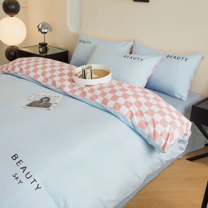 91家纺网 家纺一手货源 找家纺 麦空家居 2025新款水洗棉刺绣四件套-布丁（棋盘格） 天空兰