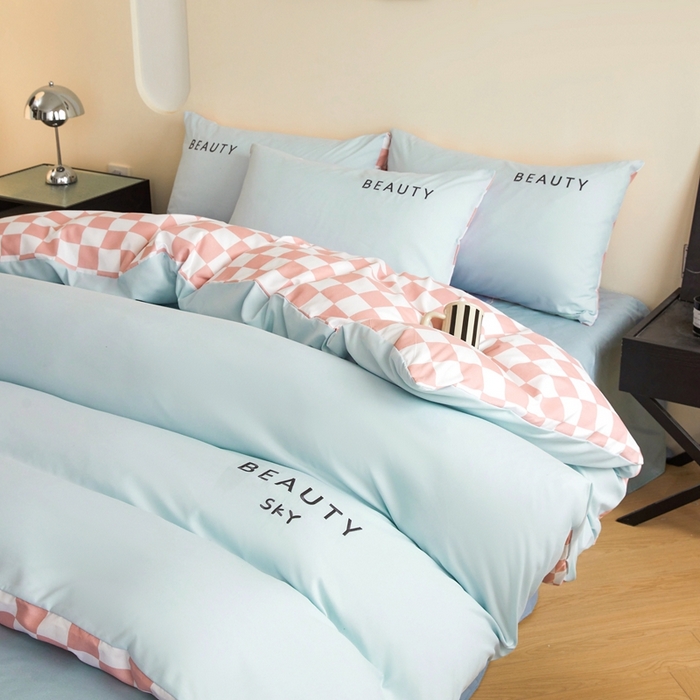 91家纺网 家纺一手货源 找家纺 麦空家居 2025新款水洗棉刺绣四件套-布丁（棋盘格） 天空兰