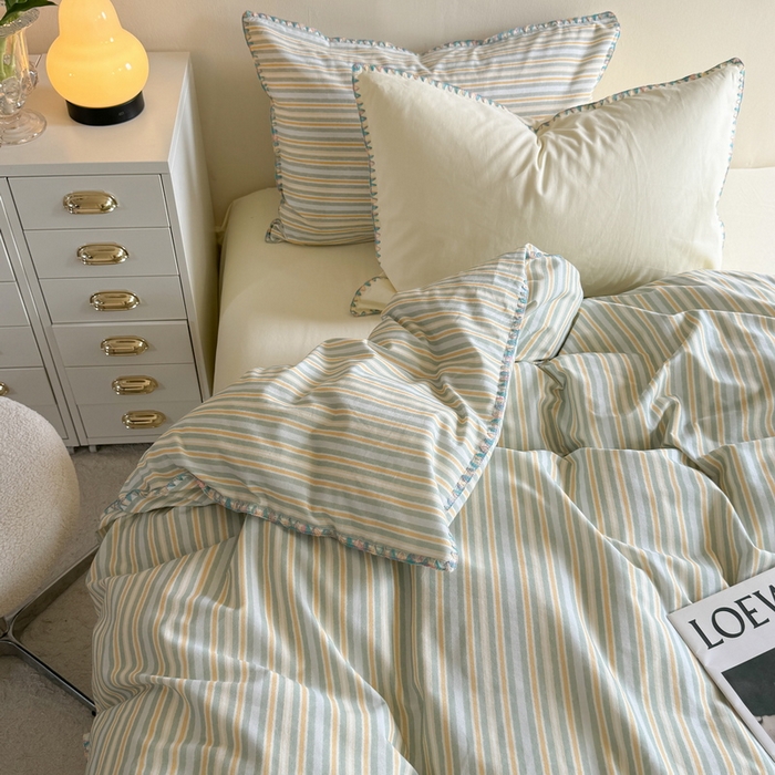 91家纺网 家纺一手货源 找家纺 艾莱家纺 2025新款七彩贝壳全棉加厚超柔磨毛四件套 幻珊-黄细条