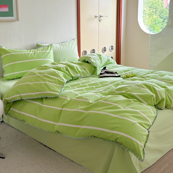 91家纺网 家纺一手货源 找家纺 艾莱家纺 2025新款七彩贝壳全棉加厚超柔磨毛四件套 幻珊-绿宽条