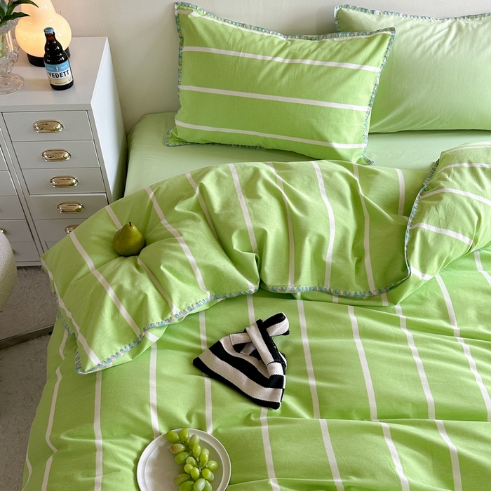 91家纺网 家纺一手货源 找家纺 艾莱家纺 2025新款七彩贝壳全棉加厚超柔磨毛四件套 幻珊-绿宽条