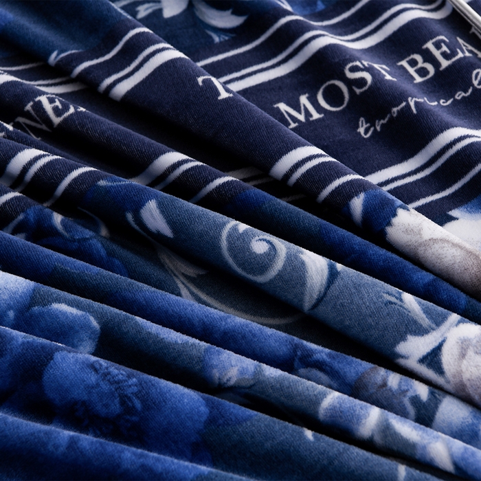 91家纺网 家纺一手货源 找家纺 晚静 2025新款7斤牛奶绒四件套金貂法莱绒床裙款保暖绒三件套 蓝莲花