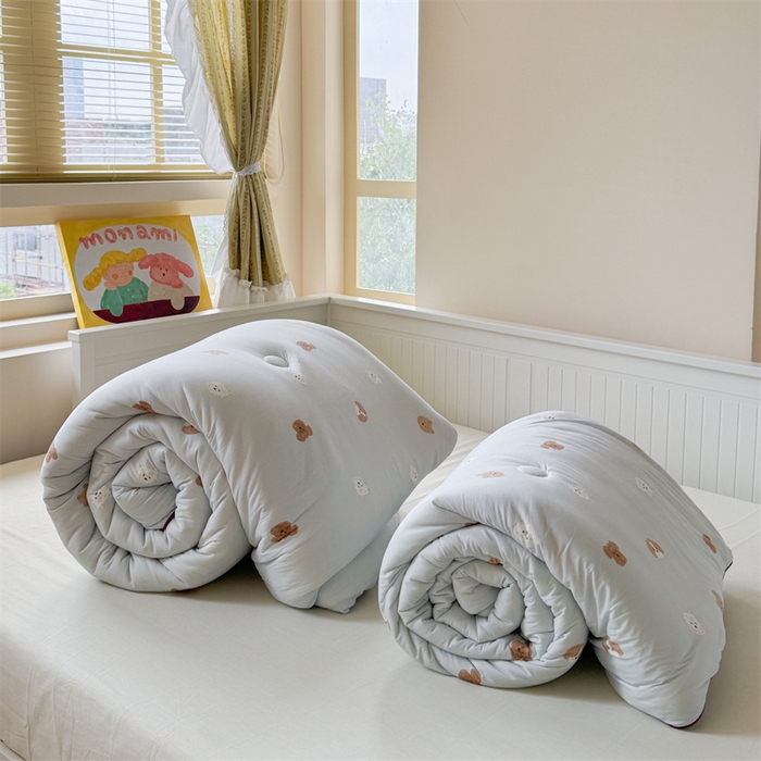 91家纺网 家纺一手货源 找家纺 暖生活 2025新款牛奶针织棉四季被冬被 查理汪