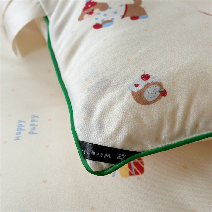 91家纺网 家纺一手货源 找家纺 暖生活 2025新款牛奶针织棉四季被冬被 苹果小狗