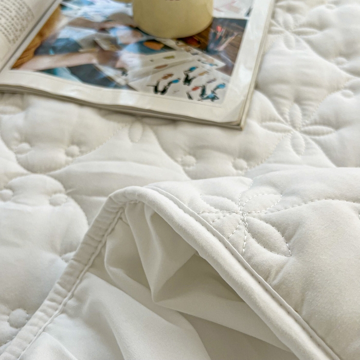 91家纺网 家纺一手货源 找家纺 （总）鼎丰家纺 2025新款纯色高克重水洗棉夹棉床裙-曼可