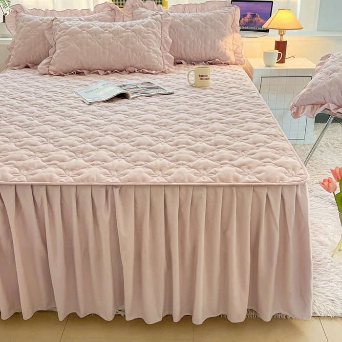 91家纺网 家纺一手货源 找家纺 鼎丰家纺 2025新款纯色高克重水洗棉夹棉床裙-曼可 曼可-浅粉