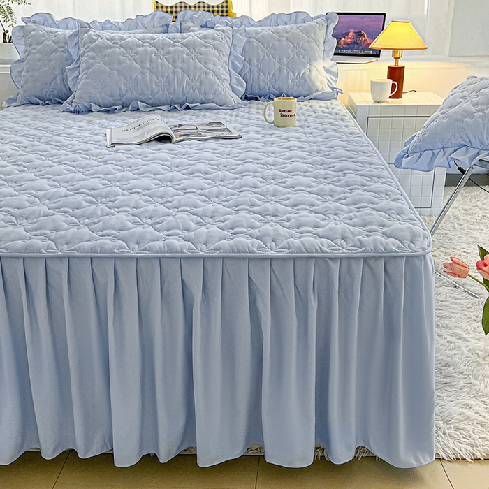 91家纺网 家纺一手货源 找家纺 鼎丰家纺 2025新款纯色高克重水洗棉夹棉床裙-曼可 曼可-浅蓝