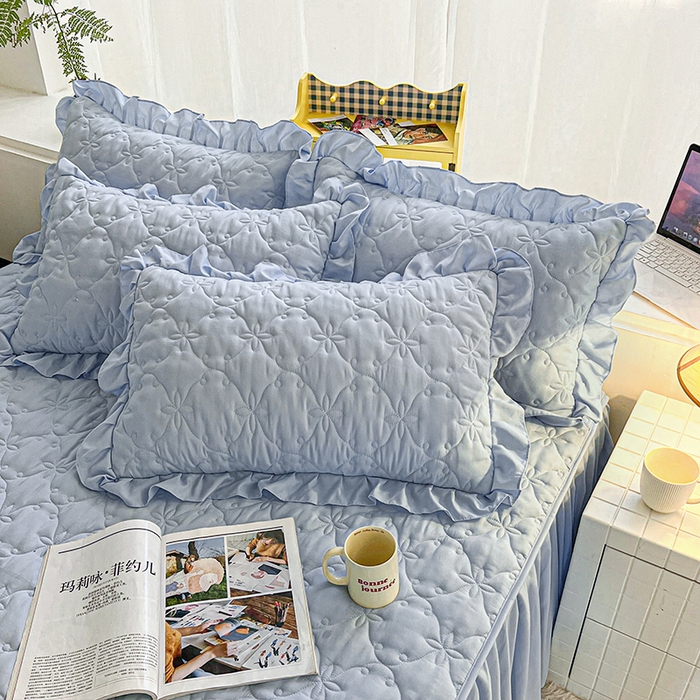 91家纺网 家纺一手货源 找家纺 鼎丰家纺 2025新款纯色高克重水洗棉夹棉床裙-曼可 曼可-浅蓝