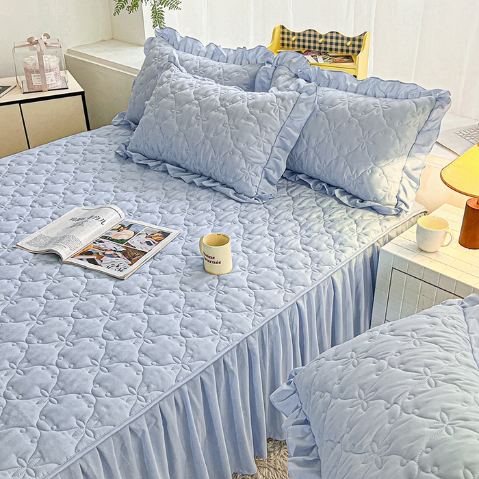 91家纺网 家纺一手货源 找家纺 鼎丰家纺 2025新款纯色高克重水洗棉夹棉床裙-曼可 曼可-浅蓝