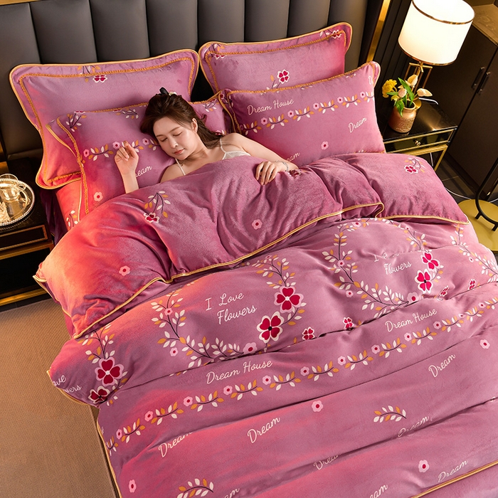 91家纺网 家纺一手货源 找家纺 诺梵家纺 2023新款8斤加厚保暖金貂绒牛奶绒印花四件套 向阳花开-粉