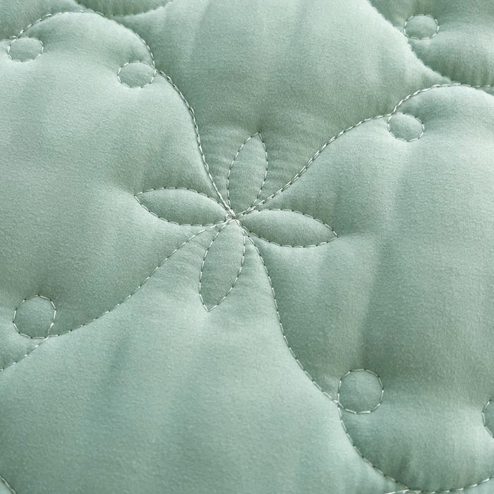 91家纺网 家纺一手货源 找家纺 鼎丰家纺 2025新款纯色高克重水洗棉夹棉床裙-曼可 曼可-浅绿