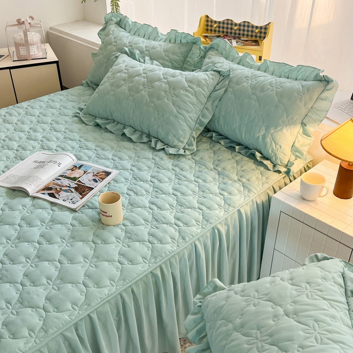 91家纺网 家纺一手货源 找家纺 鼎丰家纺 2025新款纯色高克重水洗棉夹棉床裙-曼可 曼可-浅绿